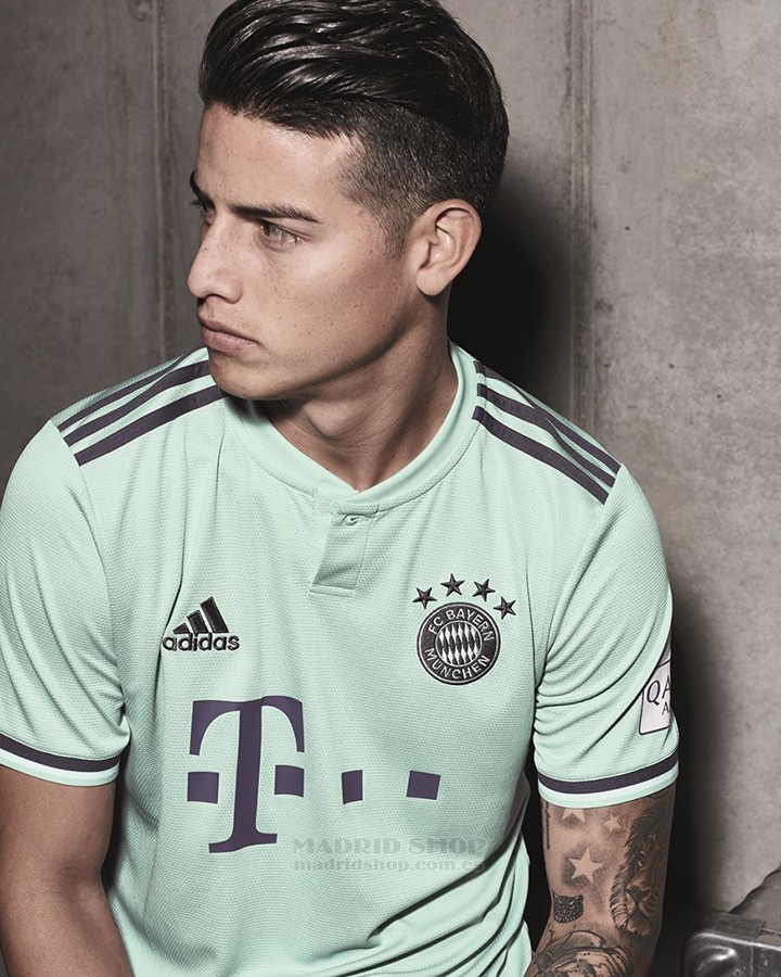 bayern-munich-adidas-away-kit-2018-19-james.jpg