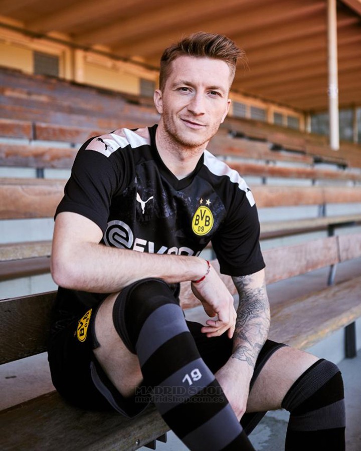 borussia-dortmund-puma-away-kit-2019-20-reus.jpg